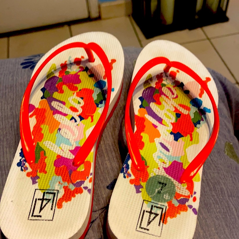 L47 sandals